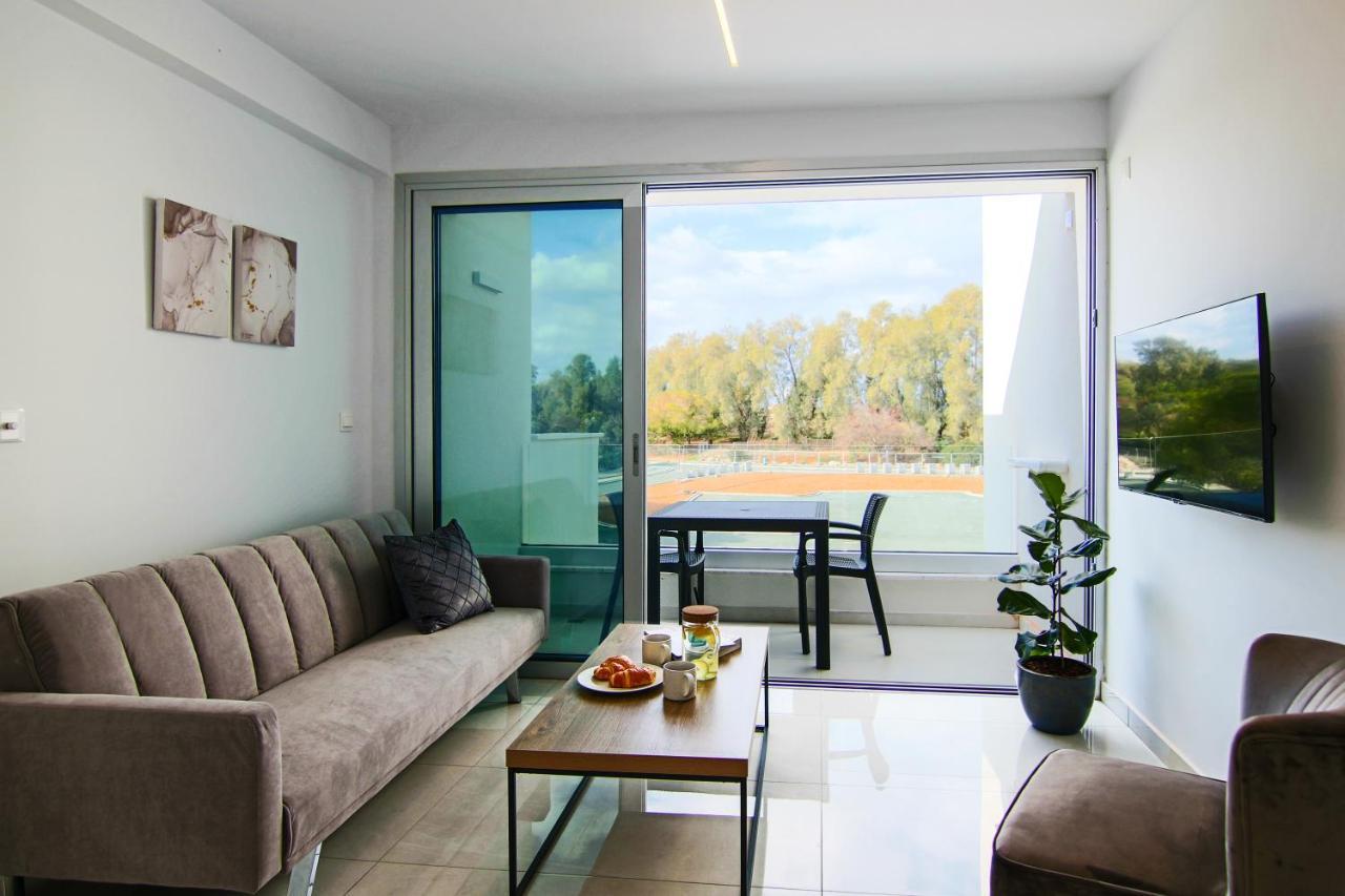 Апартаменты Phaedrus Living - Seaside Executive Flat Harbour 204 Пафос Экстерьер фото